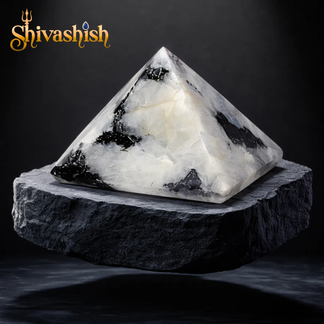 Rainbow Moonstone Pyramid – Natural Stone | Intuition, Emotional Balance & Divine Feminine Energy